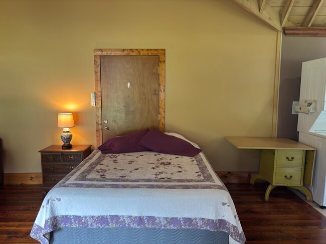 Foto del edificio - 826 Jones Mill Rd