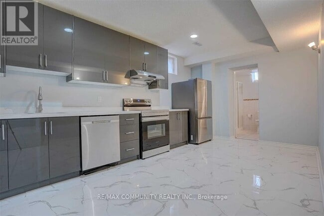 Building Photo - 208 Twyn Rivers Dr