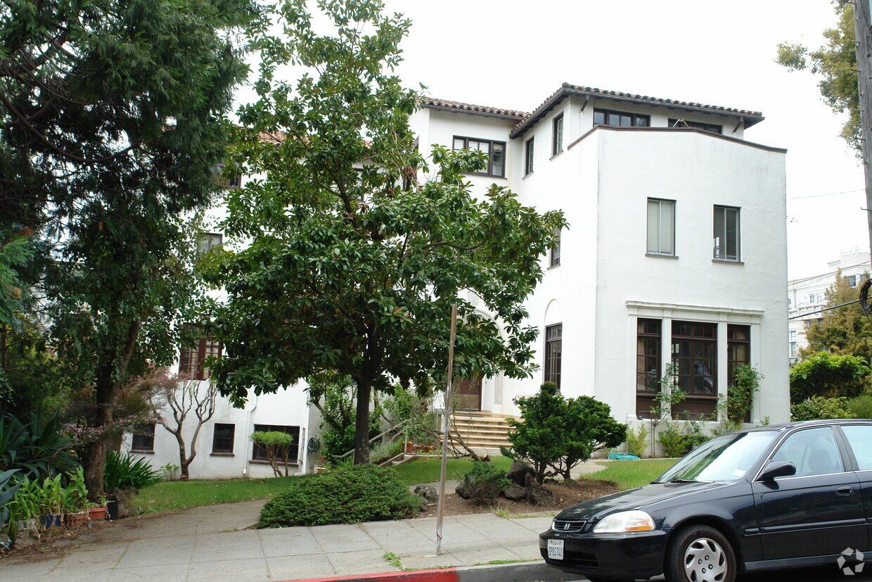 Foto del edificio - 1756 Le Roy Ave