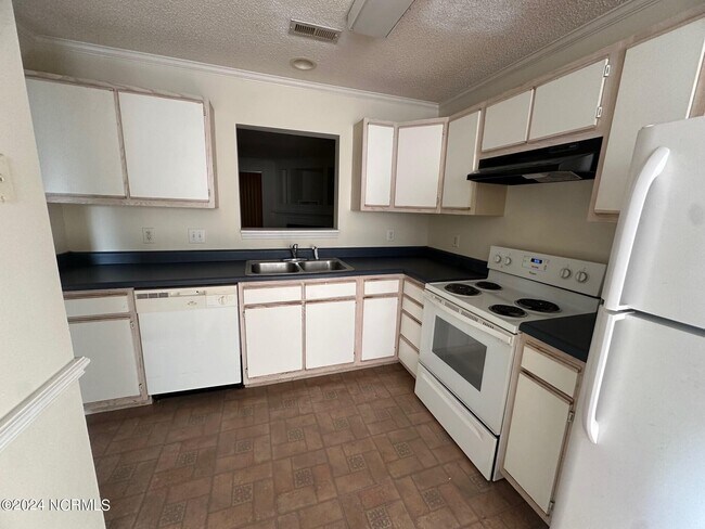 Foto del edificio - 1224 Westridge Ct
