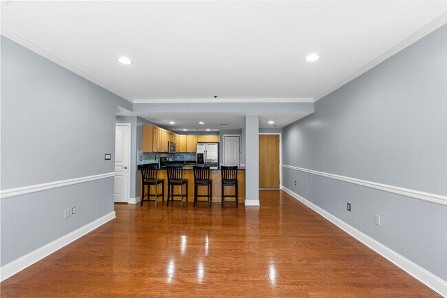 Foto del edificio - 727 Monroe St