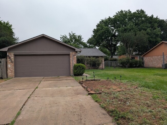 Building Photo - 9830 Thistle Trail Dr