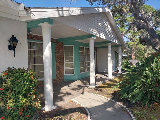 Building Photo - 6312 Mosby Pl