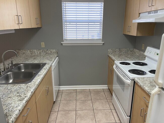 Foto del edificio - 2719 W Tharpe St