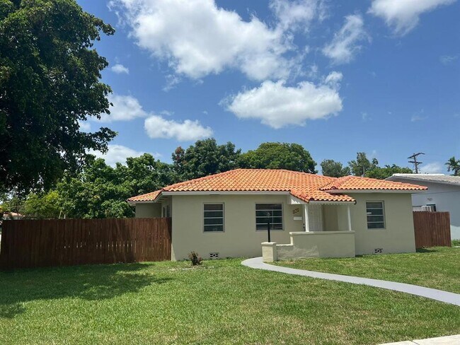 Foto del edificio - 875 Westward Dr