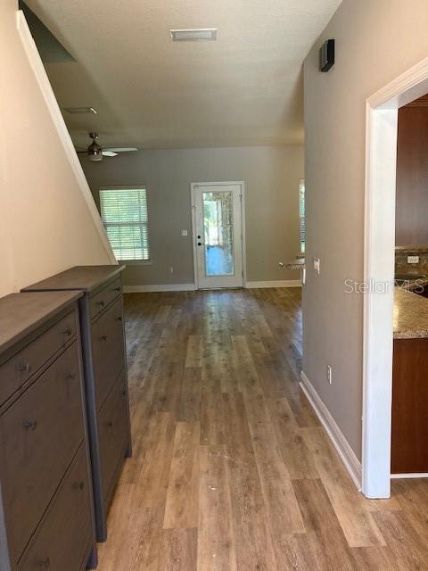 Foto del edificio - 7 Roxanne Pl