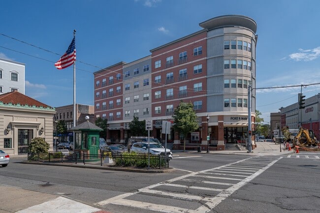 Building Photo - Port & Main