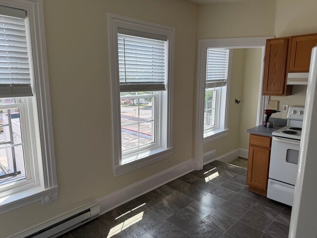 Photo - 208 W State St Apartment