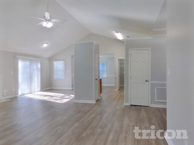 Foto del edificio - 14426 Planters Knob Ln