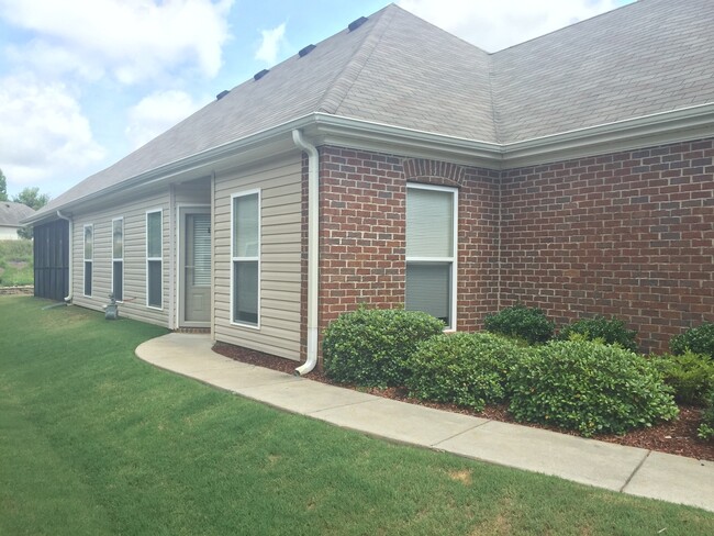 Foto del edificio - Home For Rent In Trussville!!  Available t...