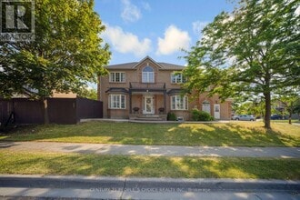 Building Photo - 2 Checkerberry Crescent