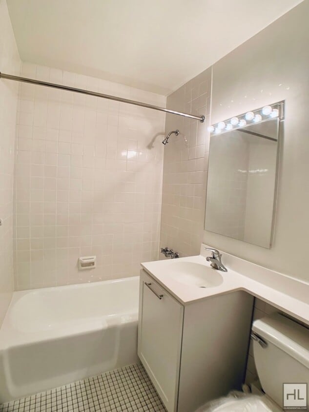 Foto del edificio - EAST 49 STREET