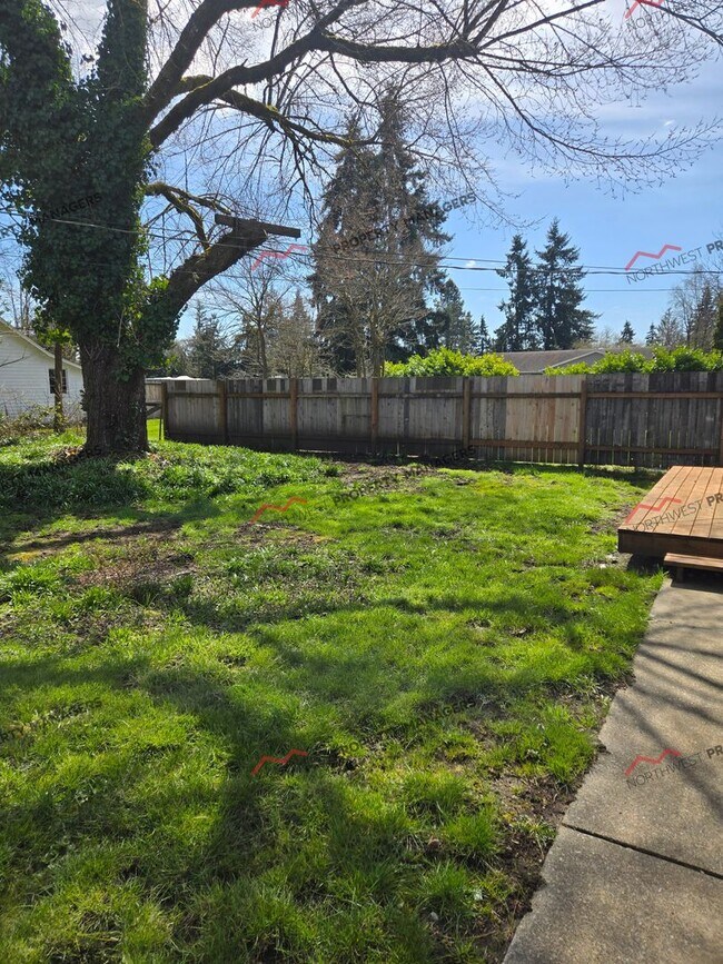 Foto del edificio - 10341 184th Ave SW