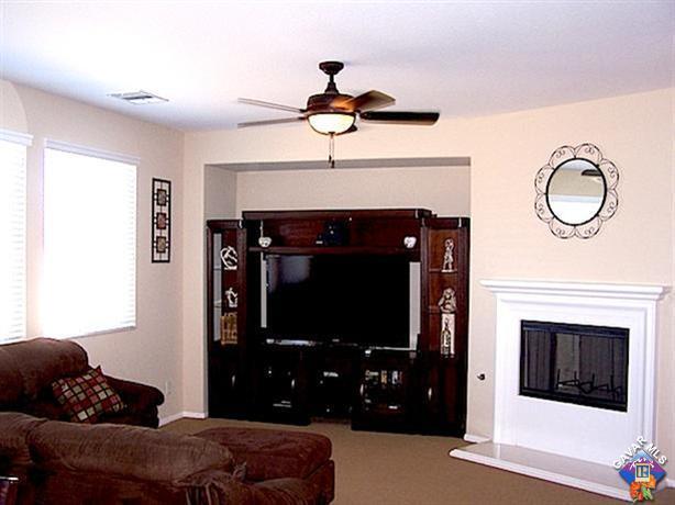 Foto del edificio - 37633 Bluette Ln