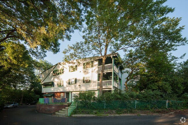 Foto del edificio - Cardinal Hill Apartments, LLC