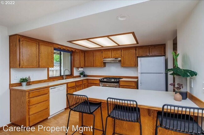 Foto del edificio - 3 br, 2 bath House - 8686 SW Hamlet Street