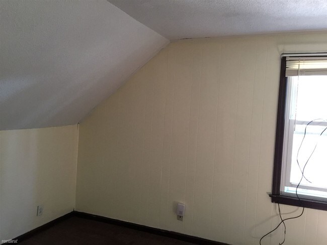 Building Photo - 2 br, 1 bath  - 25 William St Fl 3 3rd floor