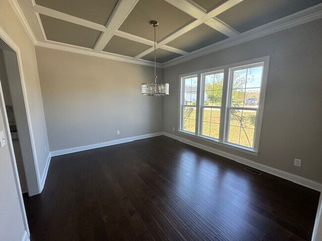 Foto del edificio - Like New and Move-in Ready!!