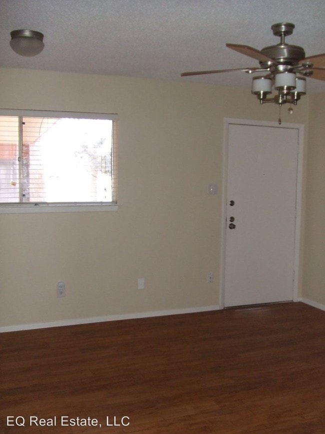 Building Photo - 2800 Swisher St