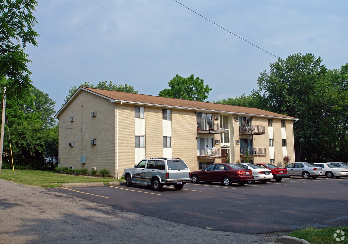Primary Photo - 217 Ash Dr