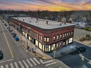 Building Photo - 7 Maple St