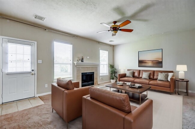 Building Photo - 2610 Argos Dr
