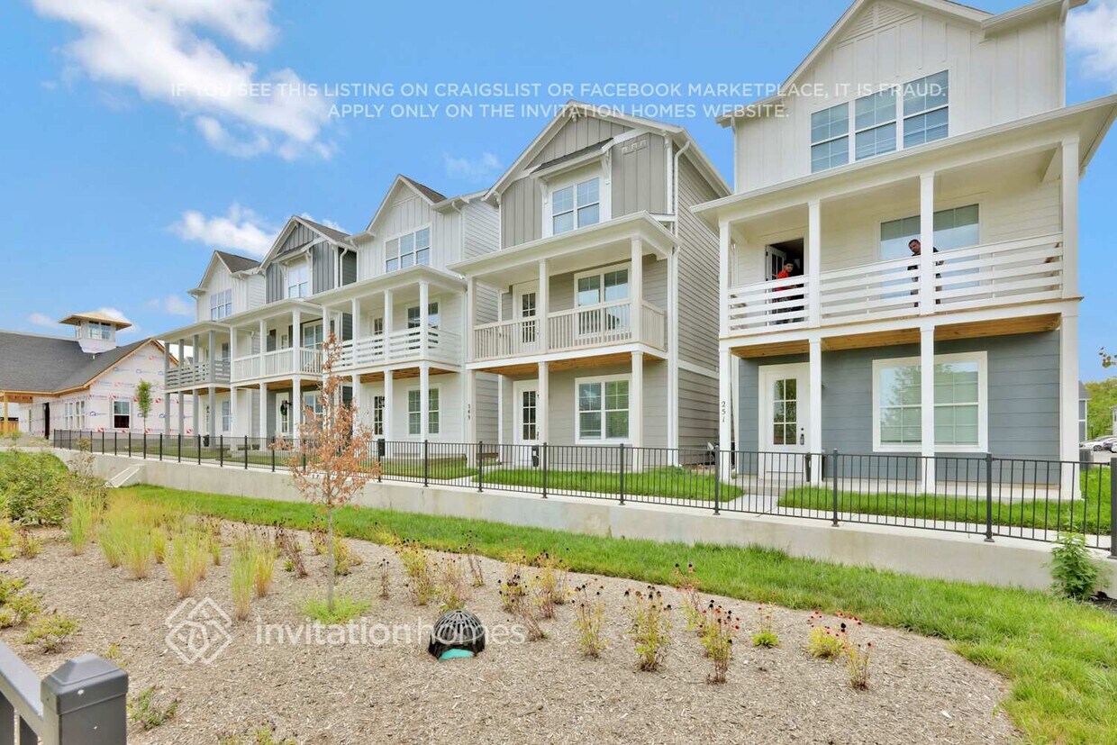Primary Photo - 249 Founders Ln