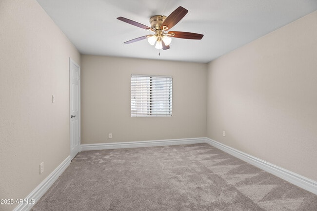 Building Photo - 3825 E Camelback Rd