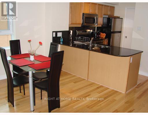 Building Photo - 445-1445 Laurier Ave W