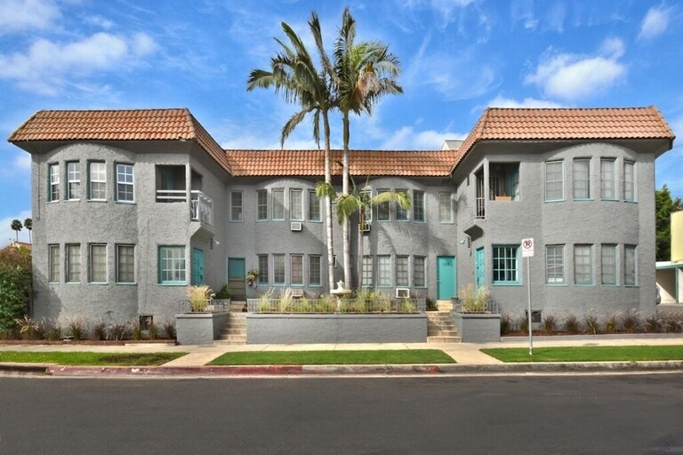 Foto del edificio - 1301-1307 1/2 N Stanley Ave