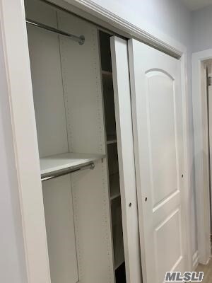 Building Photo - 7 Bond St