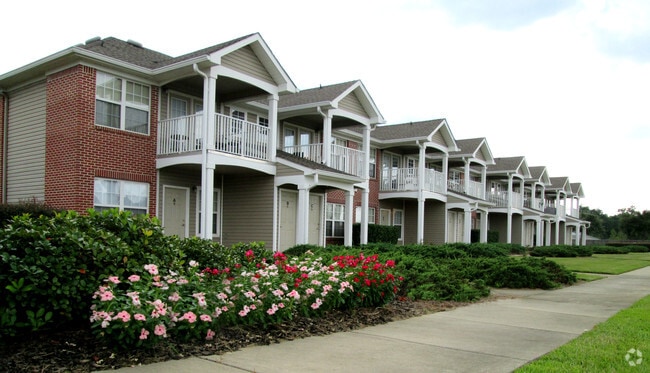 Building - Alison Pointe