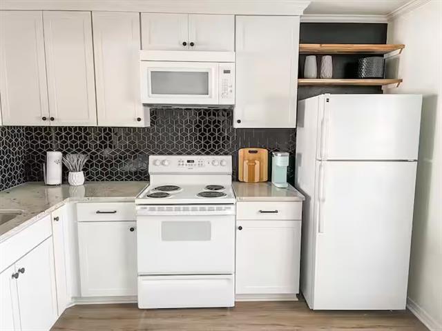 Foto del edificio - 253 E Stephenson St