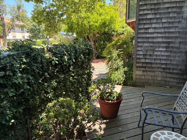 Foto del edificio - Gorgeous North Davis 3 bedroom available f...