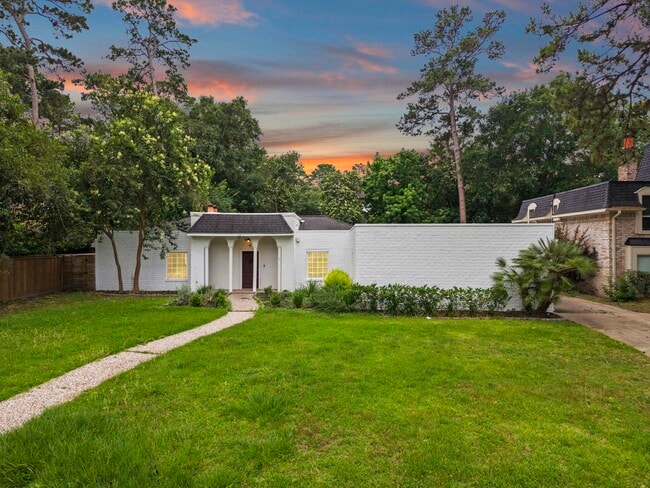 Building Photo - 10519 Fawnview Dr