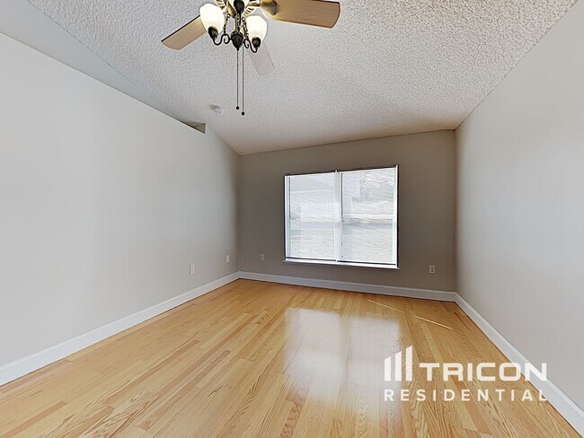 Foto del edificio - 4201 Castle Ave