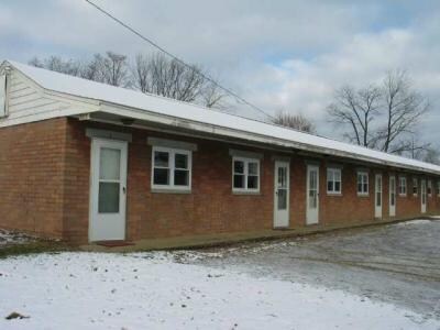 Primary Photo - 1615 E Michigan Ave