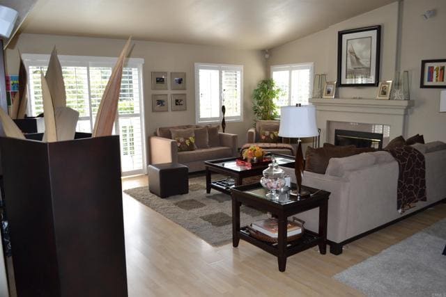 Building Photo - 1835 Carolyn Dr