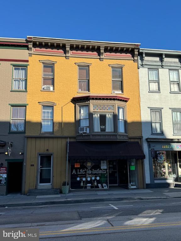 Building Photo - 11 Chambersburg St