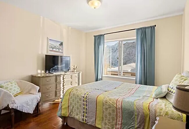 Foto del edificio - 128 Castle Ridge Dr