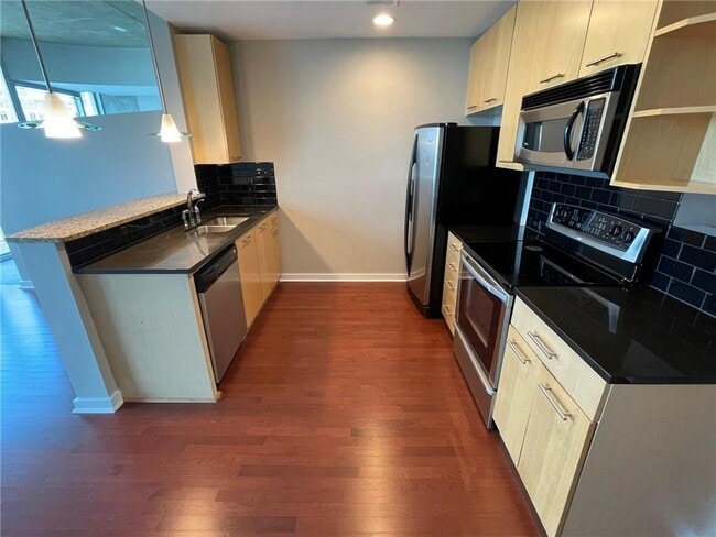 Foto del edificio - 3324 Peachtree Rd NE