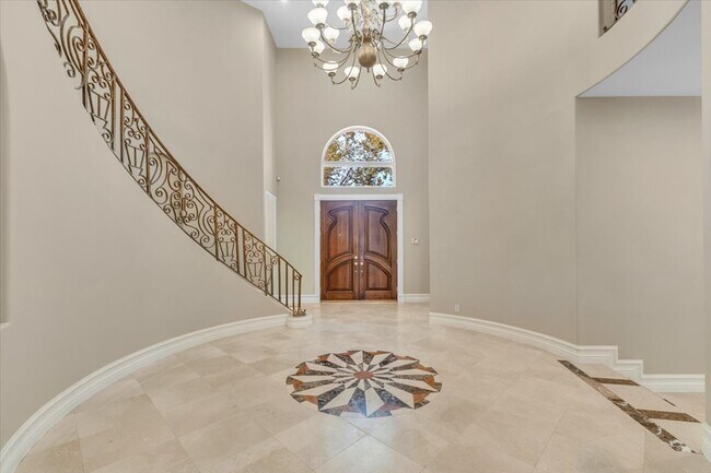 Foto del edificio - 5150 Teesdale Ave