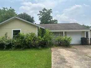 Building Photo - 3118 Dacca Dr