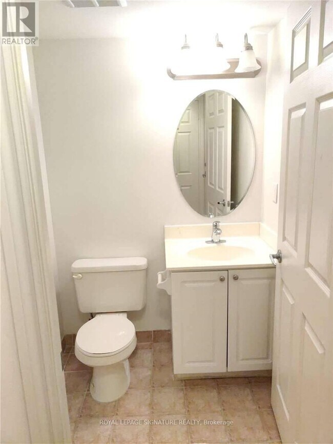 Photo du bâtiment - 3888 Duke of York Blvd