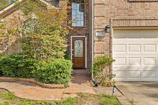 Foto del edificio - 11130 Camino Oaks Dr