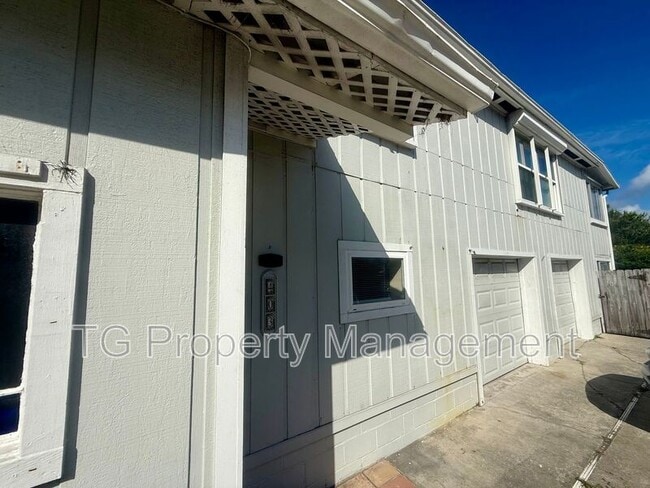 Building Photo - 403 St Augustine Blvd