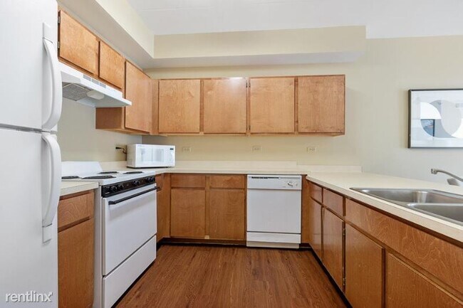 Building Photo - 2 br, 2 bath Condo - 16851 Harlem Ave