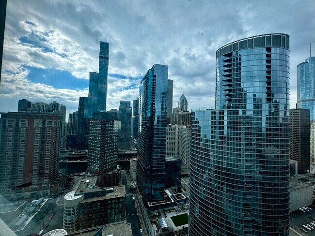 Foto del edificio - 512 N McClurg Ct