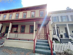 Building Photo - 305 W Waldburg St