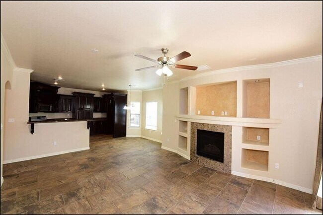 Building Photo - 12816 Cozy Cove Avenue